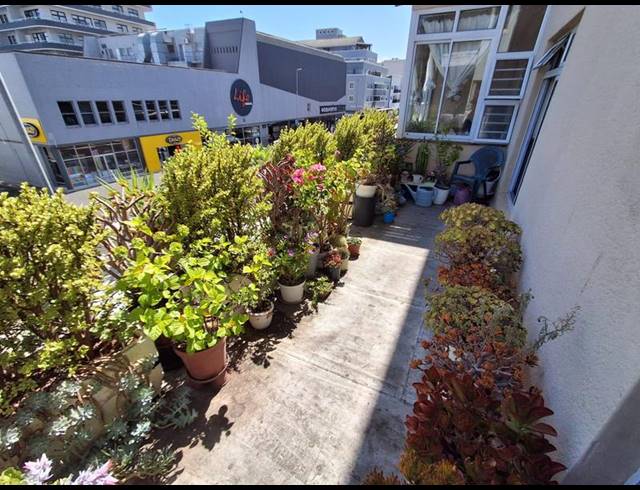 3 BEDROOM APARTMENT FOR SALE IN SEA POINT